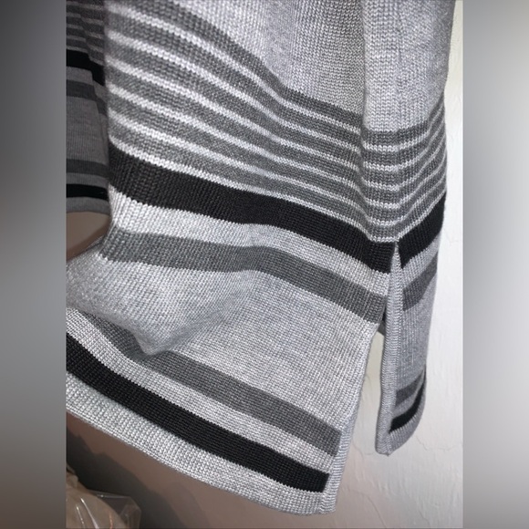 Calvin Klein Asymmetrical Striped Split Side Hem Pullover Crewneck Sweater 1X - Picture 3 of 13